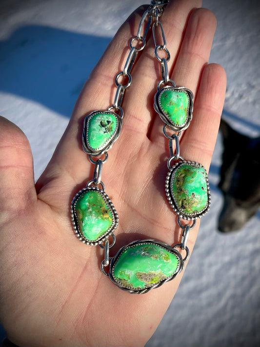 Carico Lake Green Apple Choker