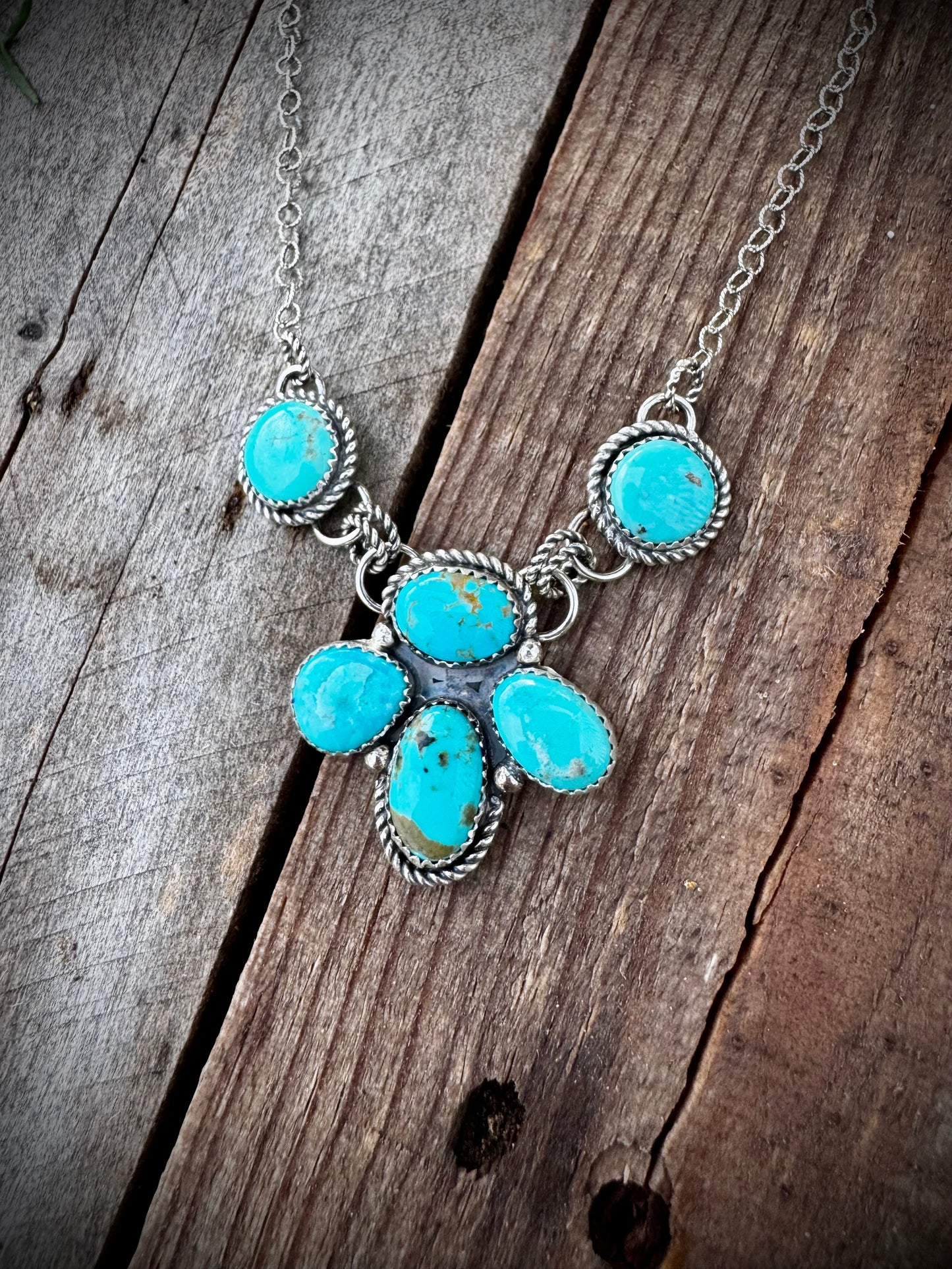Campitos Dainty Cluster Necklace