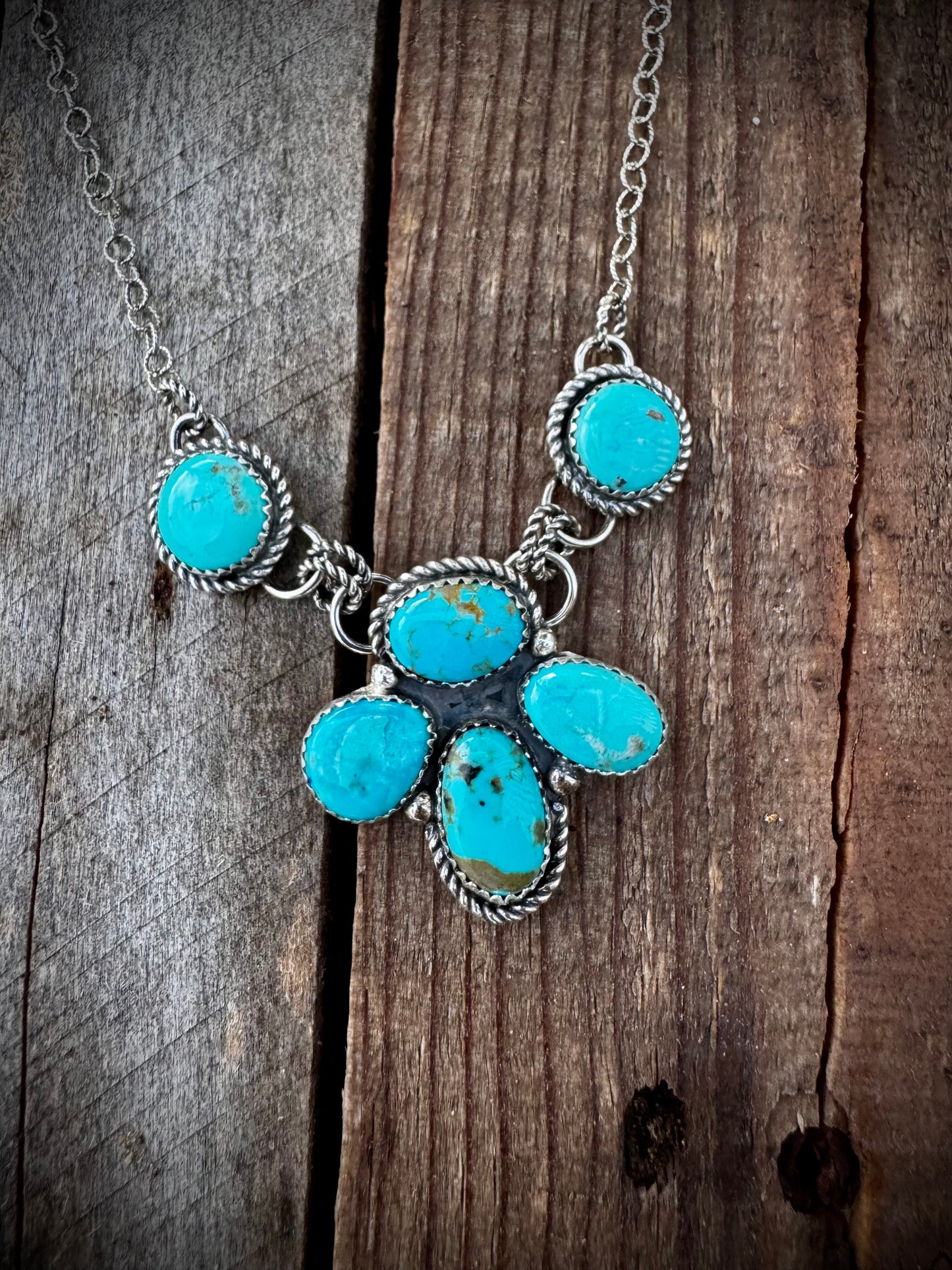 Campitos Dainty Cluster Necklace