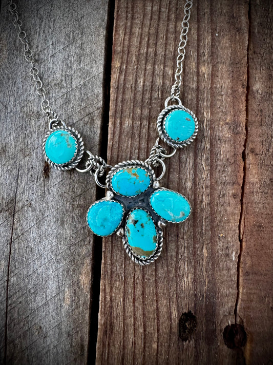 Campitos Dainty Cluster Necklace