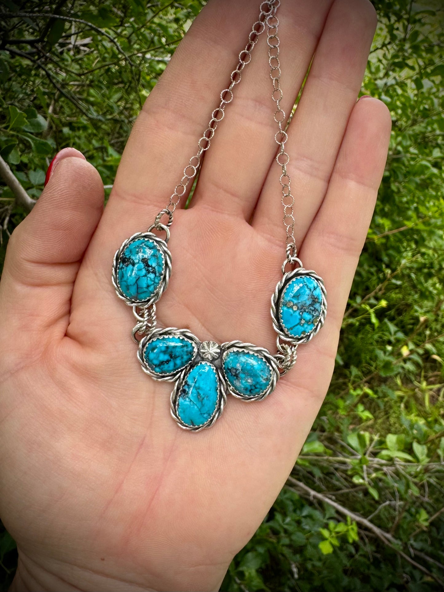 Stella Blue Dainty Cluster Necklace