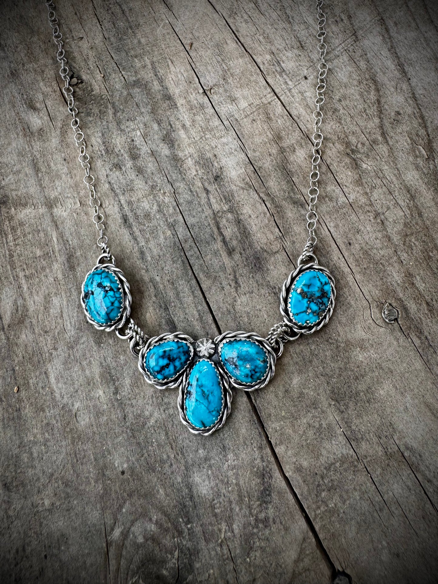 Stella Blue Dainty Cluster Necklace