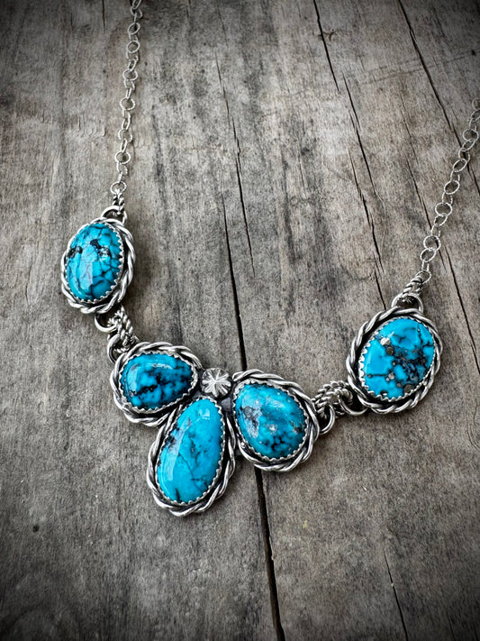 Stella Blue Dainty Cluster Necklace