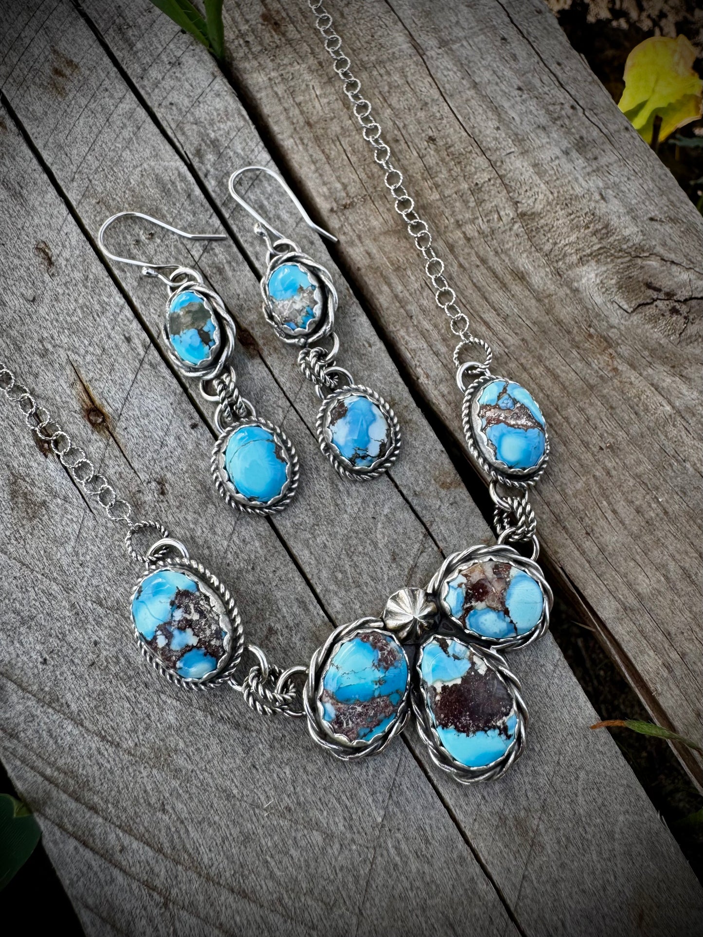 Golden Hills Dainty Set