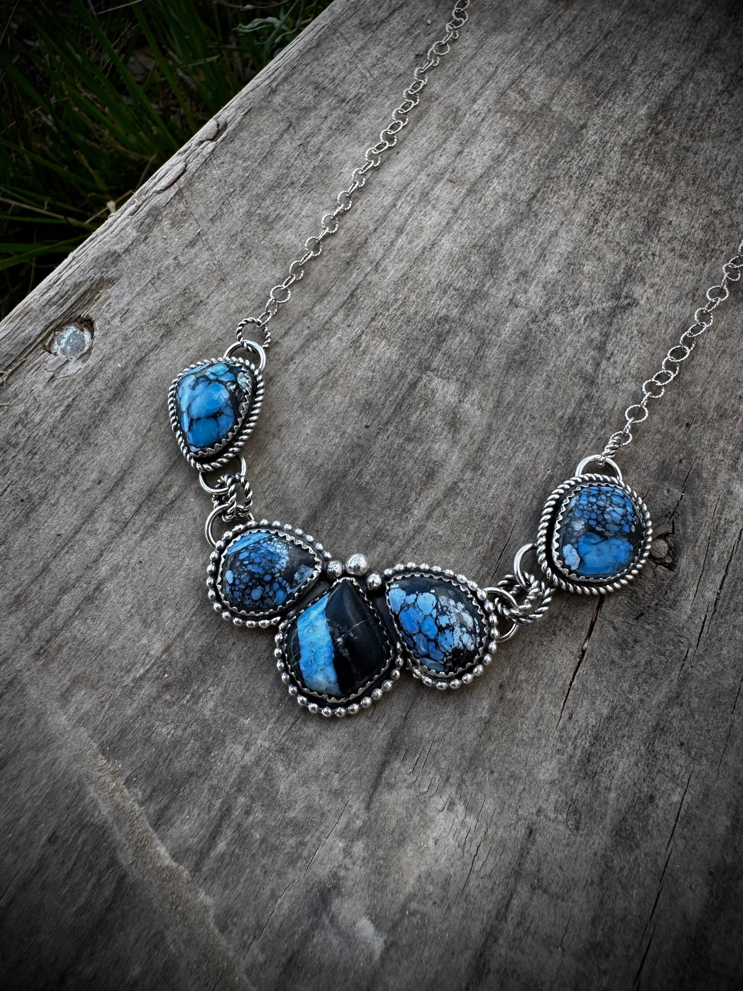 Lavendar Vantasselite Dianty Necklace