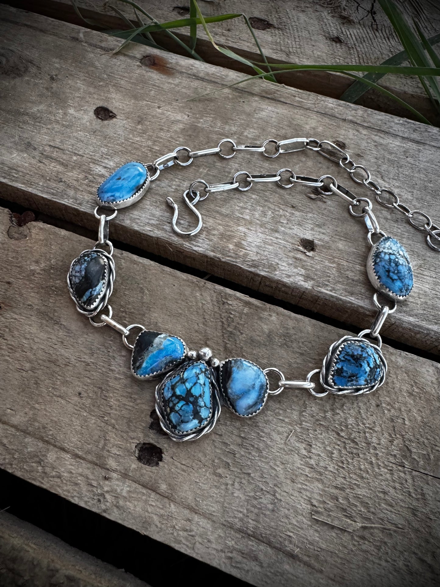 Lavender Vantasselite Choker Necklace